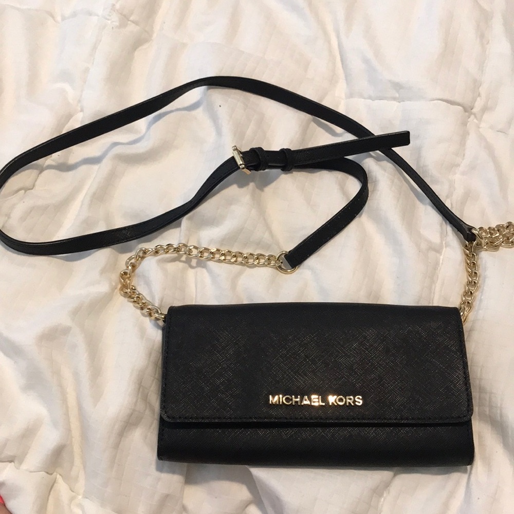 Michael Kors cross body purse converts to clutch
